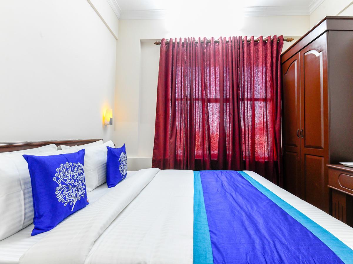 Oyo 11309 Hotel Green Land Residency Kochi Bagian luar foto