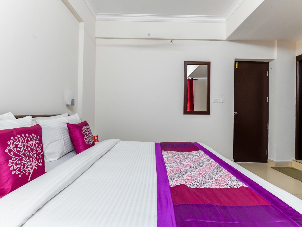 Oyo 11309 Hotel Green Land Residency Kochi Bagian luar foto
