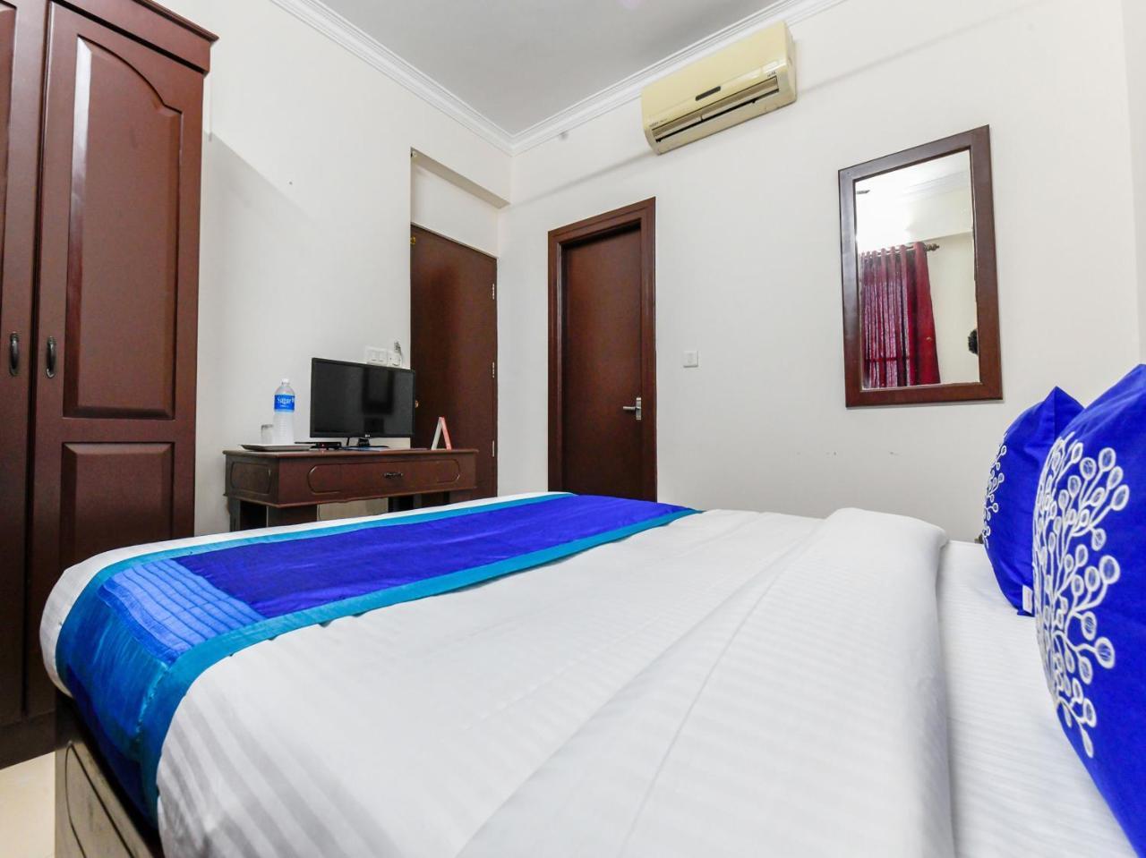 Oyo 11309 Hotel Green Land Residency Kochi Bagian luar foto