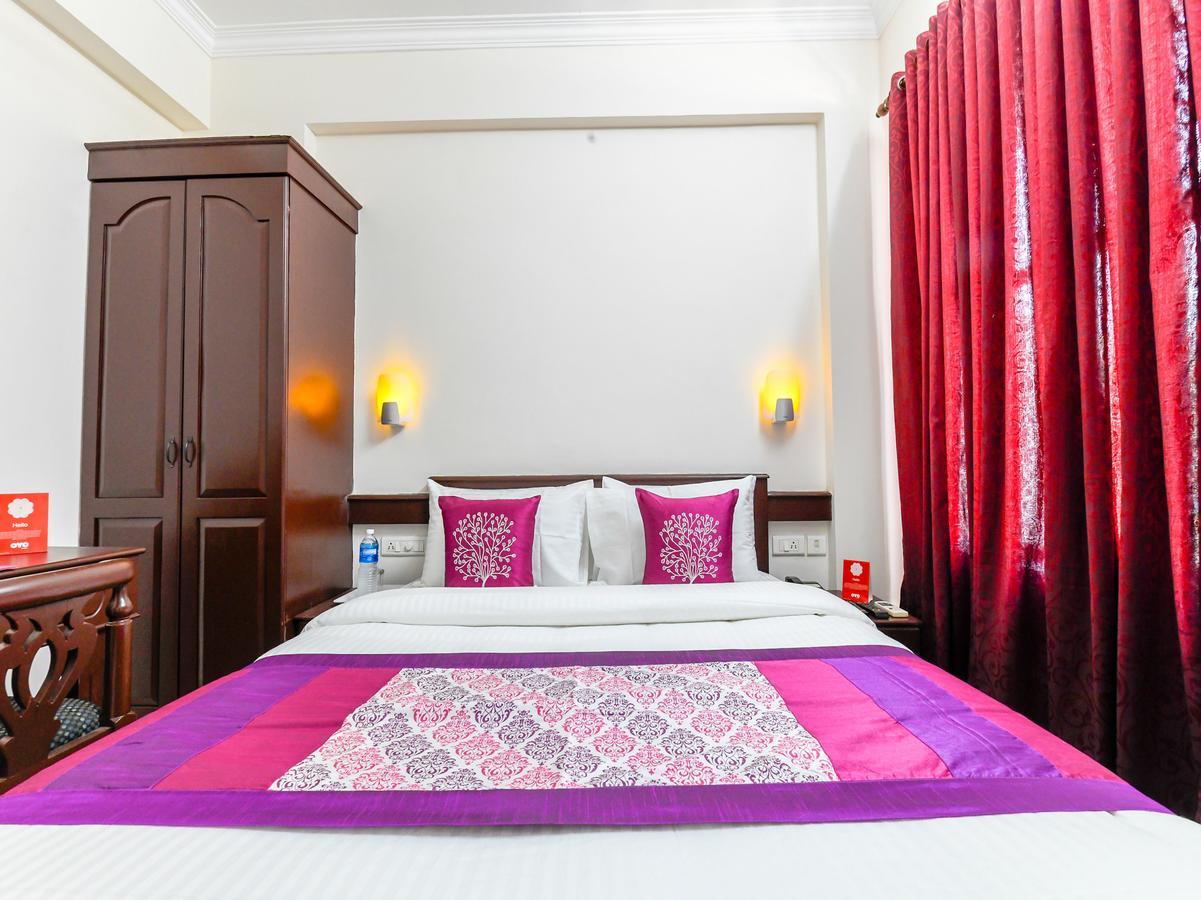 Oyo 11309 Hotel Green Land Residency Kochi Bagian luar foto
