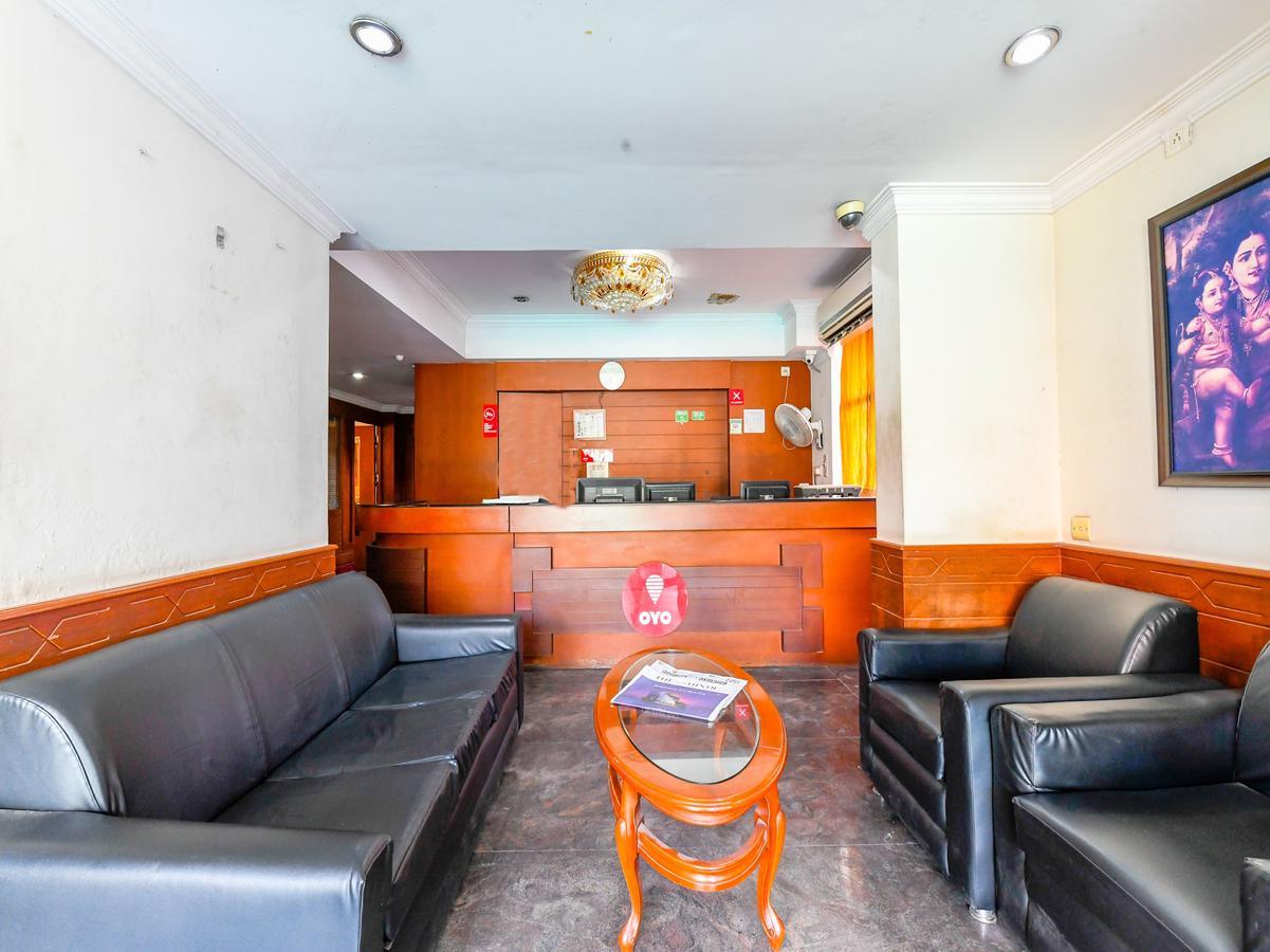 Oyo 11309 Hotel Green Land Residency Kochi Bagian luar foto